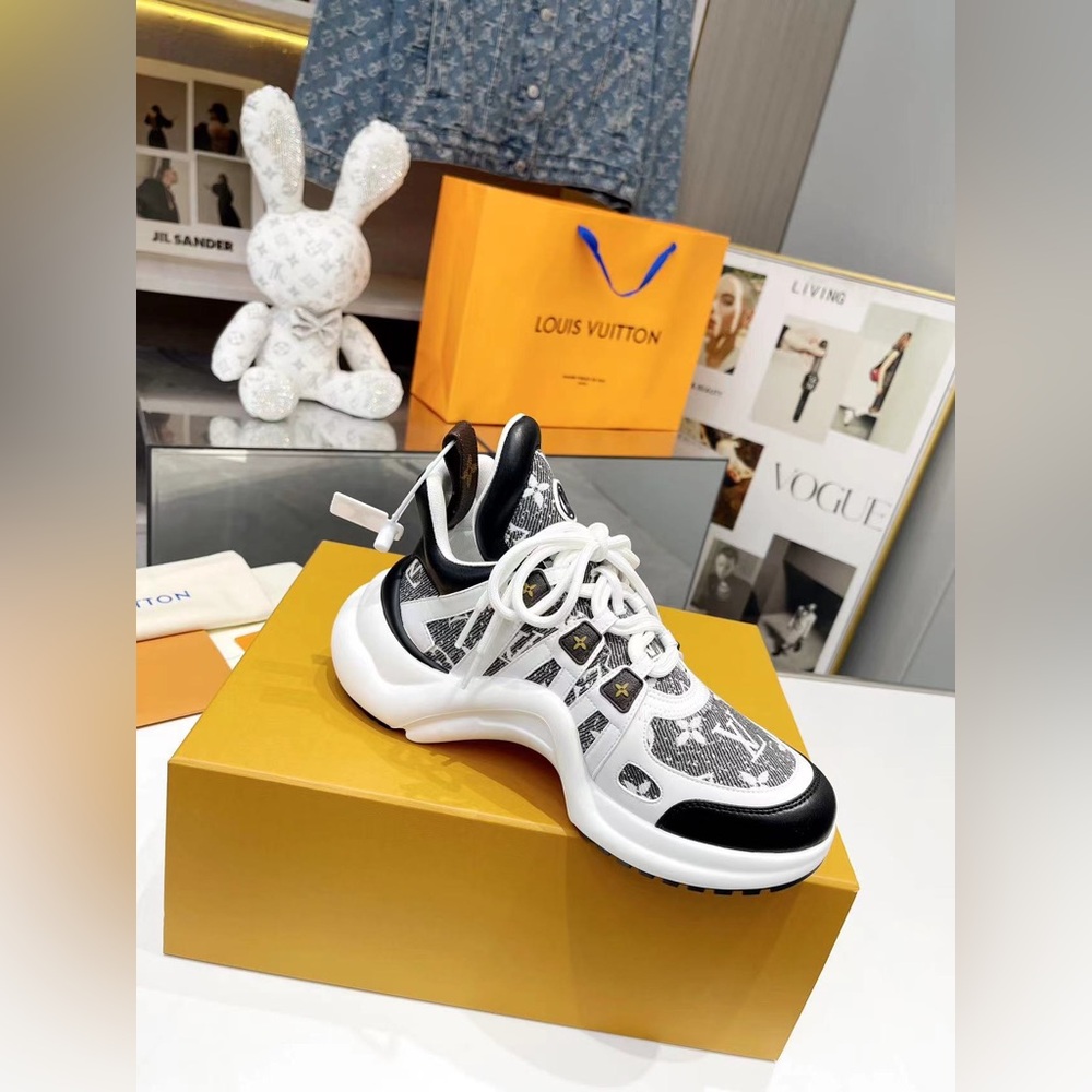 Louis Vuitton Archlight Sneakers  from Fall/Winter 2019 Collection🍡 - Picture 5 of 9